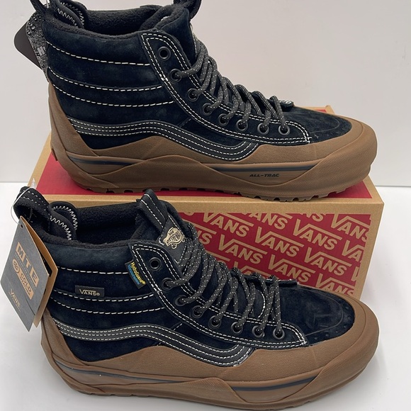 Vans Men’s Sk8-Hi Dip Mte-2
Black/Gum
VN0009QKB9M
Boots Cold Weather Sneakers - Picture 3 of 16